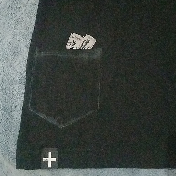 Mens tank with printed lei and sunglasses - Picture 3 of 3